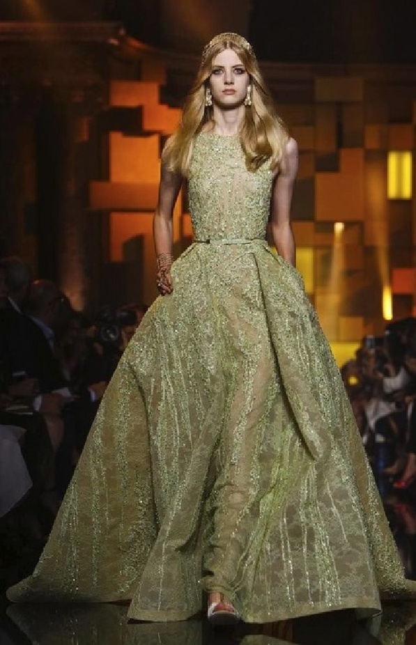 Elie Saab يُهدي زوجته مجموعة من الذهب!