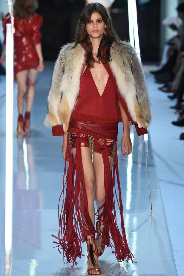 أناقة الشراريب والفرو مع Alexander Vauthier