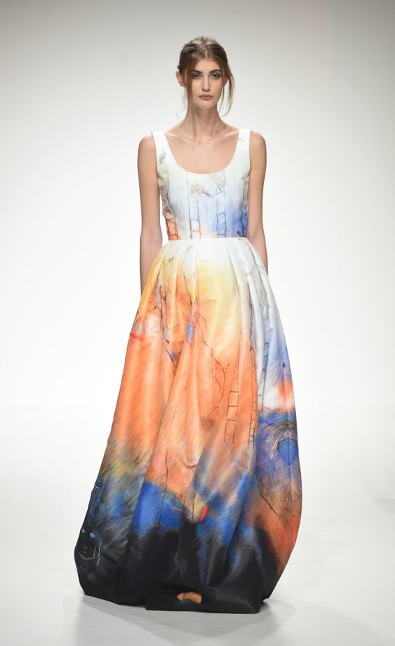 عرض ازياء زينة برسلي لربيع و صيف 2016