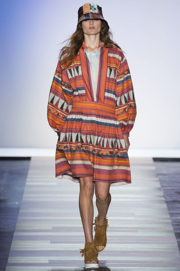 BCBG Max Azria يصطحبنا في رحلة إلى كاليفورنيا!