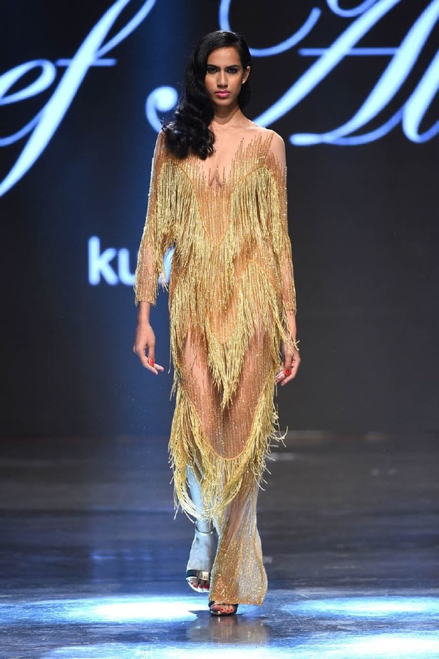 مجموعة يوسف الجسمي؛ رونق العشرينيات البرّاق!