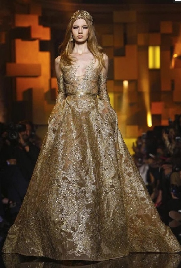 Elie Saab يُهدي زوجته مجموعة من الذهب!