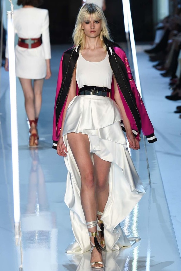 أناقة الشراريب والفرو مع Alexander Vauthier