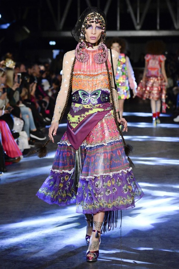 مجموعة  Manish Arora لربيع و صيف 2016