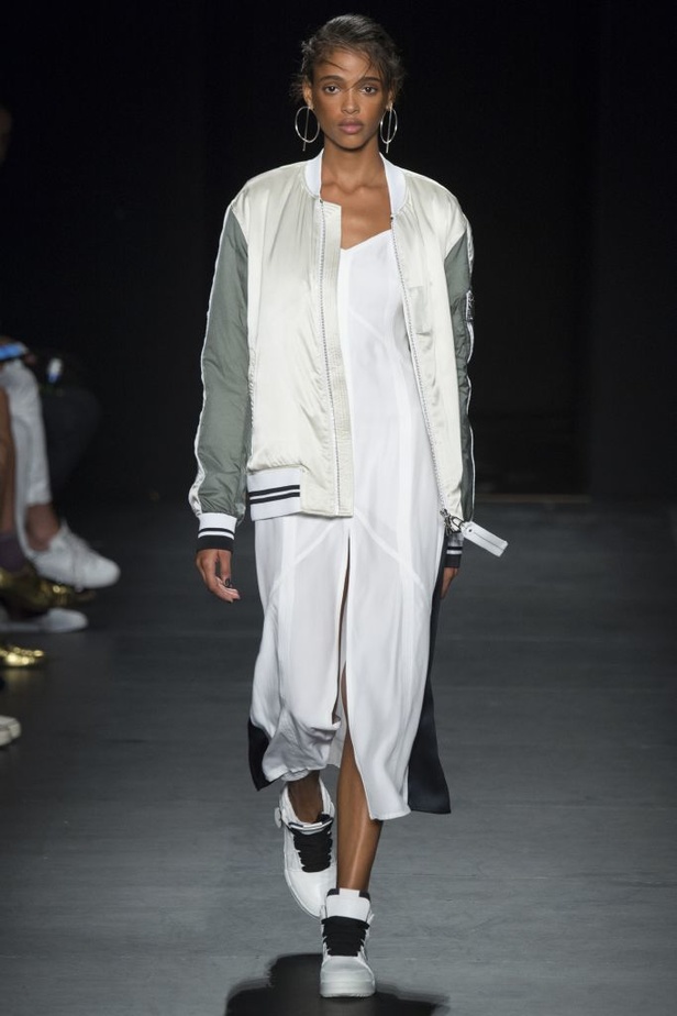 أناقة رياضية وعصرية في عرض Rag & Bone