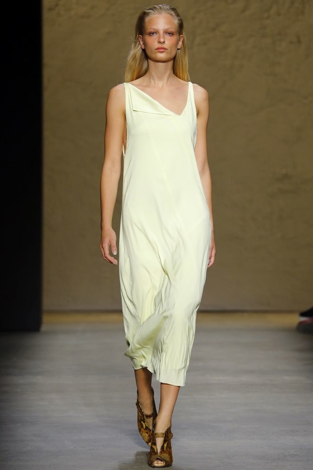 عصرية وحداثة وكمال في عرض Narciso Rodriguez 