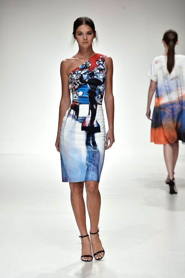 عرض ازياء زينة برسلي لربيع و صيف 2016