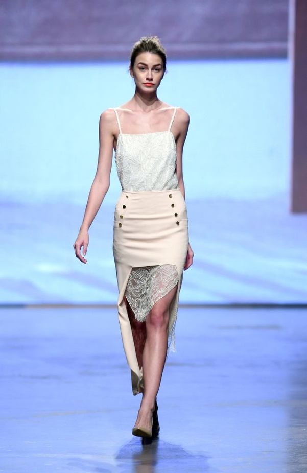 عرض ازياء MADIYAH AL SHARQI لربيع و صيف 2016