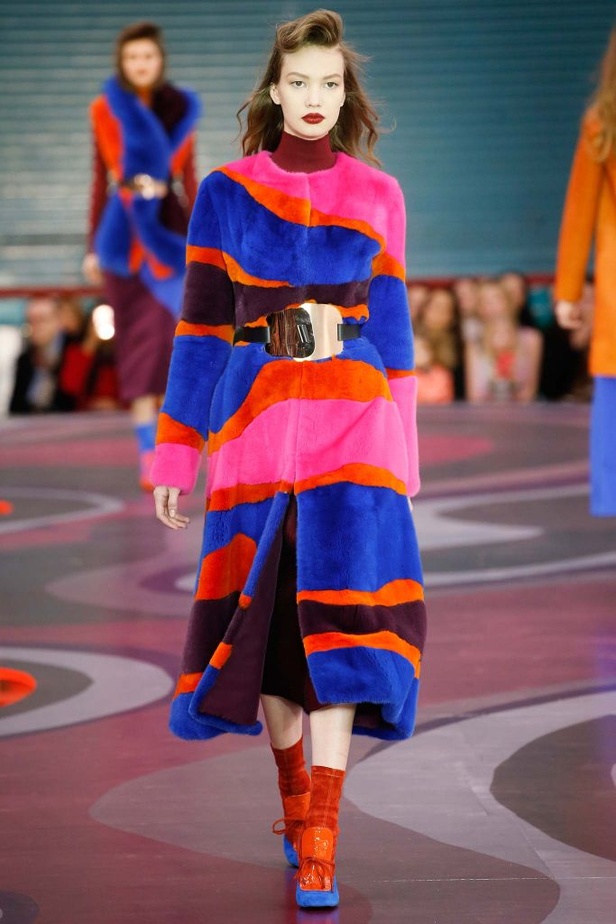 Roksanda Llincic......قوّة بالألوان واحتشام بأناقة 