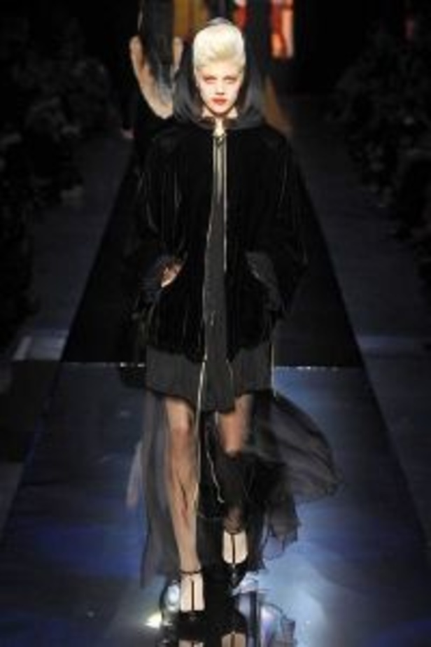 الأنوثة بكل قوّتها بتصاميم من Jean Paul Gaultier