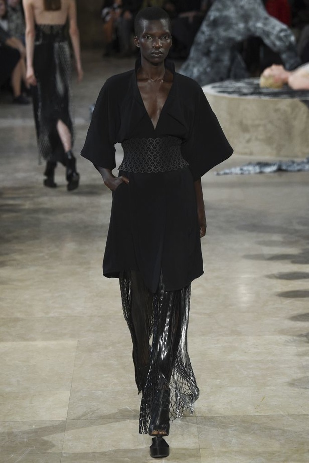 مجموعة Iris Van Herpen لربيع و صيف 2016