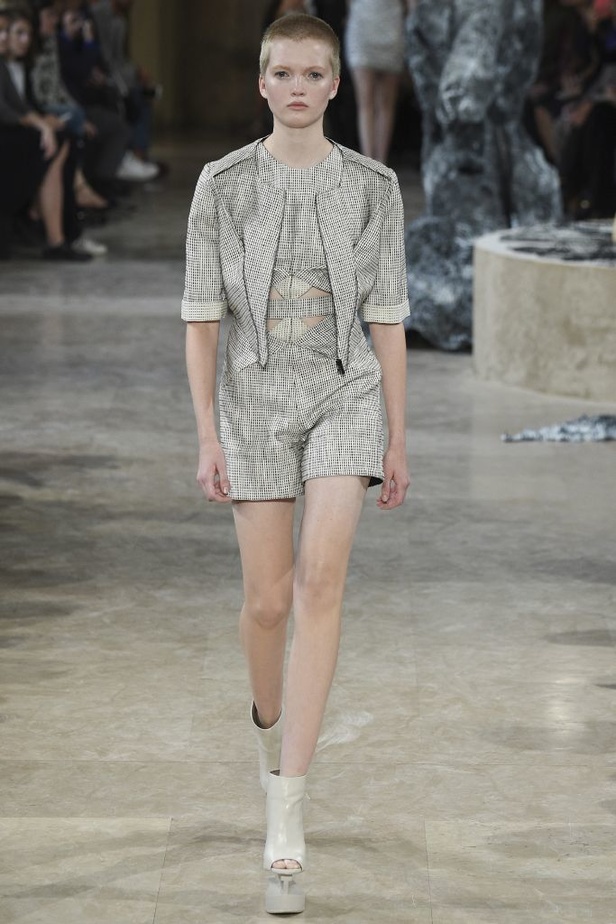 مجموعة Iris Van Herpen لربيع و صيف 2016