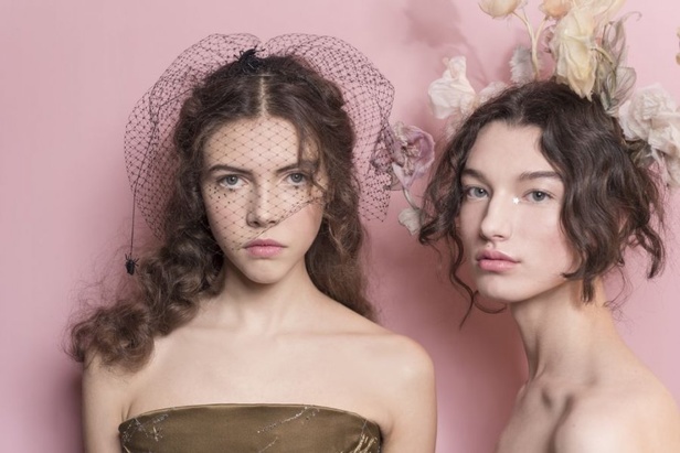 مجموعة الأزياء الفاخرة لدار ديور لموسم ربيع 2017