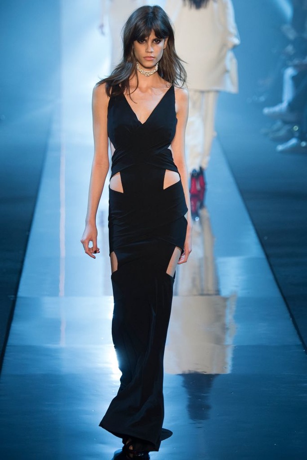 Alexandre Vauthier: تصاميم جريئة بقليل من الإبتكار  