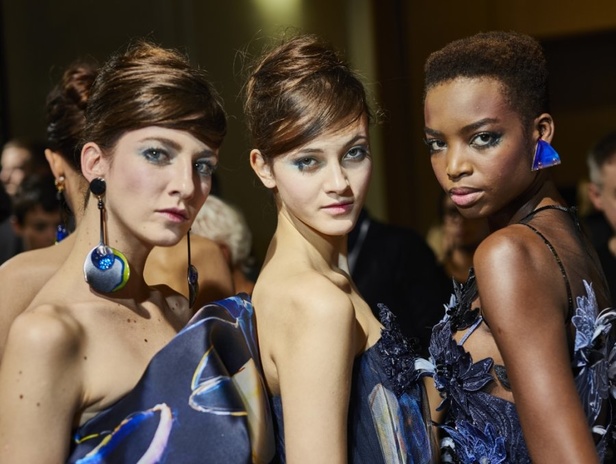 مجموعة Giorgio Armani للهوت كوتور لربيع وصيف 2018