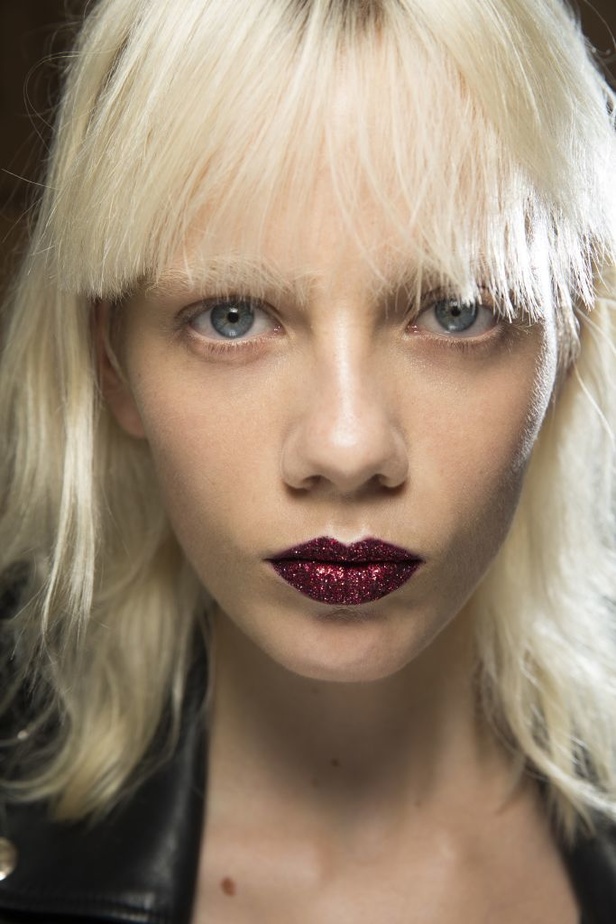 فرساتشي ترسم خيوطا جديدة في اسبوع الهوت كوتور