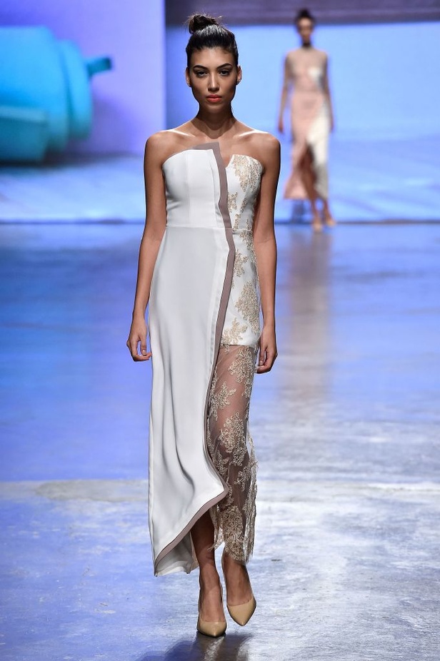 عرض ازياء MADIYAH AL SHARQI لربيع و صيف 2016