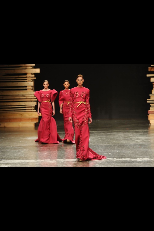 Ezra يتوّج امرأته ملكة على عرش الأناقة