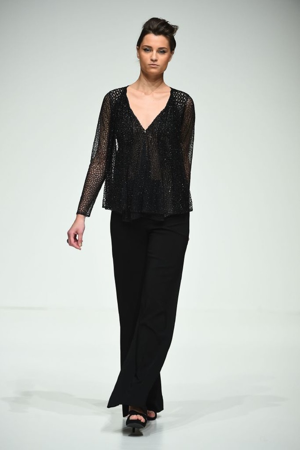 البساطة الراقية العنوان الأبرز "عائشة رمضان"