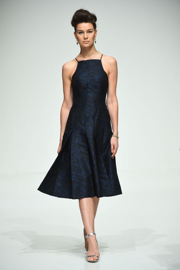 البساطة الراقية العنوان الأبرز "عائشة رمضان"