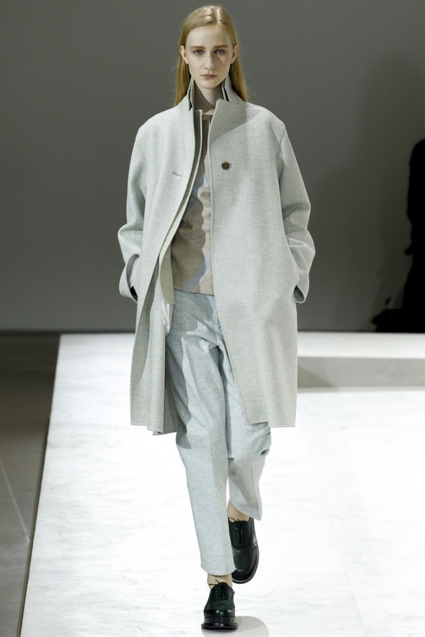 Jil Sander: هدوء الألوان وبساطة الأسلوب