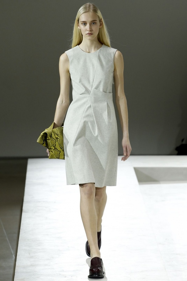 Jil Sander: هدوء الألوان وبساطة الأسلوب