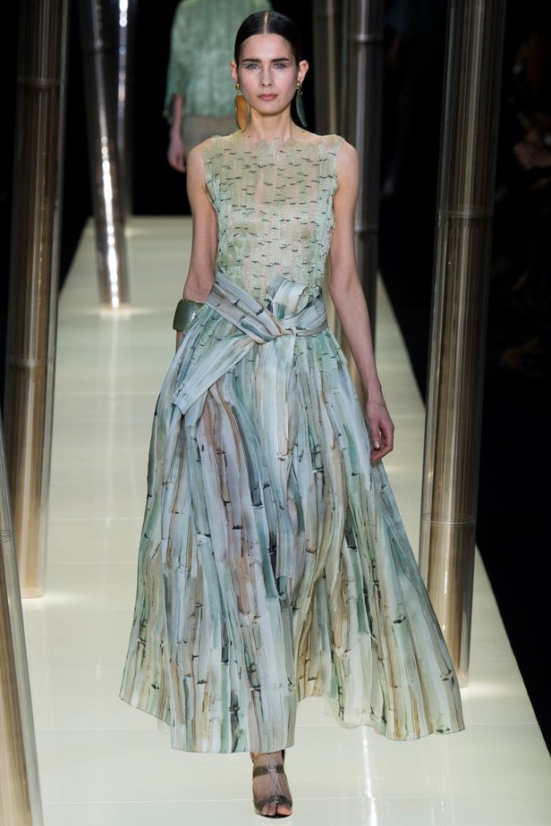 Armani Prive يُدخلنا حدائق البامبو في مجموعته الجديدة 