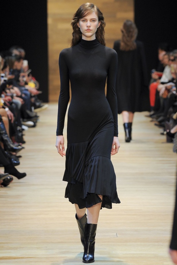 Guy Laroche قصات عسكرية بأسلوب أنثوي