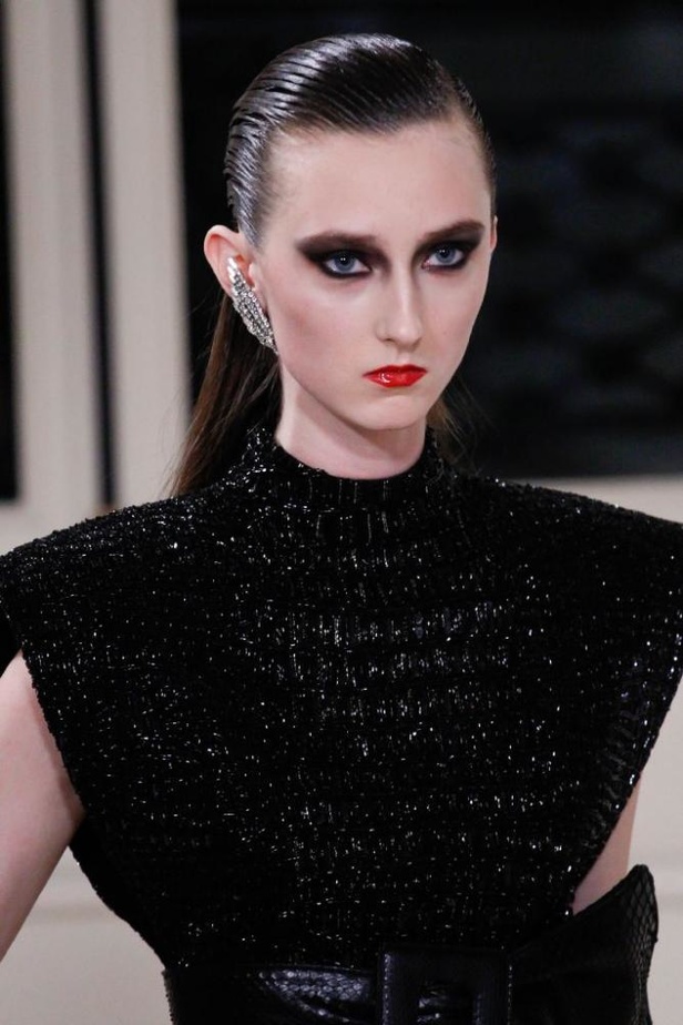 عرض سان لوران لخريف وشتاء 2016-2017