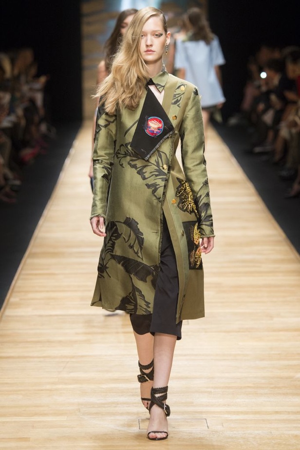 مجموعة Guy Laroche لربيع و صيف 2016