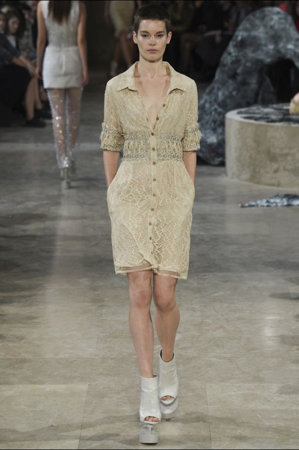 مجموعة Iris Van Herpen لربيع و صيف 2016