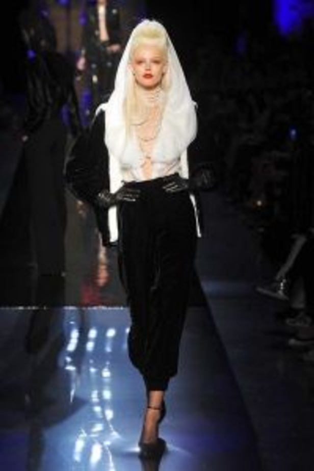 الأنوثة بكل قوّتها بتصاميم من Jean Paul Gaultier