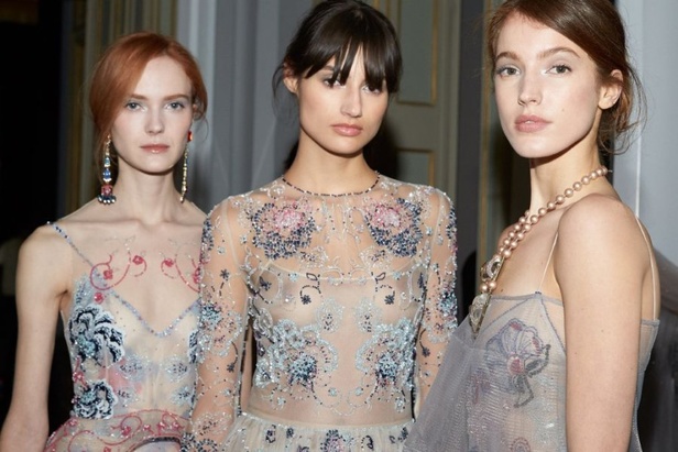 مجموعة جيورجيو ارماني للهوت كوتور لربيع وصيف 2021 