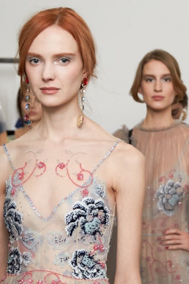 مجموعة جيورجيو ارماني للهوت كوتور لربيع وصيف 2021 