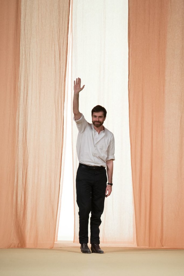 لومير يودّع " Hermès" بمجموعة مريحة وعملية