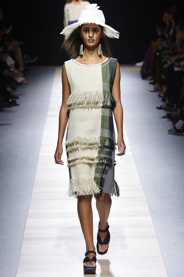 مجموعة Issey Miyake لربيع و صيف 2016