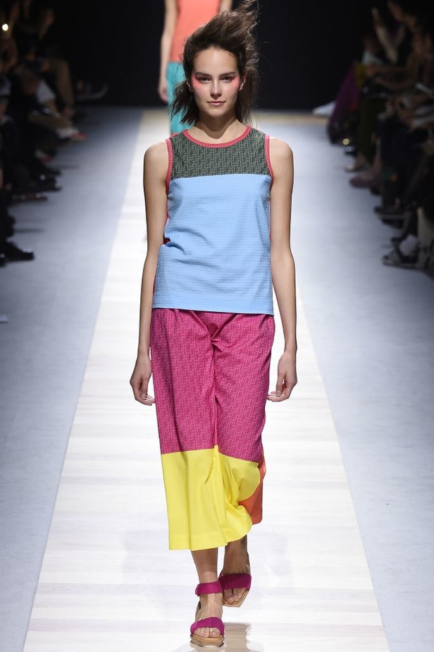 مجموعة Issey Miyake لربيع و صيف 2016