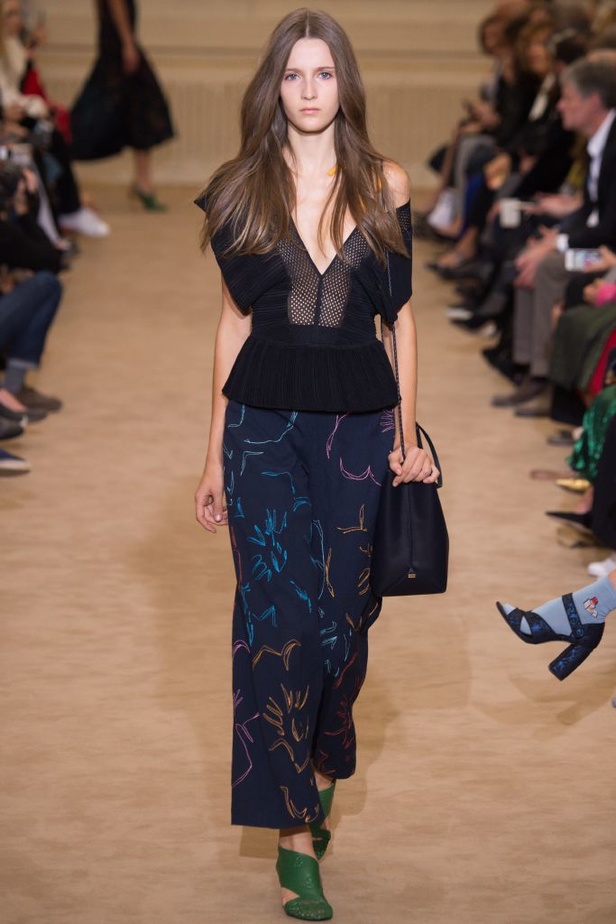 مجموعة Roland Mouret لربيع و صيف 2016