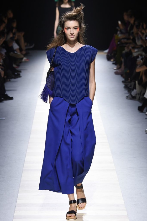 مجموعة Issey Miyake لربيع و صيف 2016