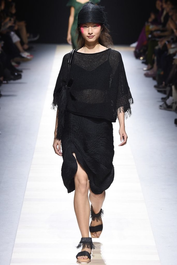 مجموعة Issey Miyake لربيع و صيف 2016