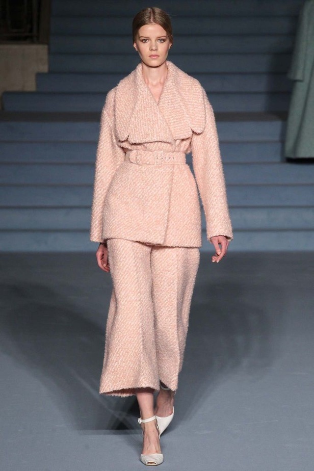 مجموعة Emilia Wickstead.. شتاء بألوان الربيع! 