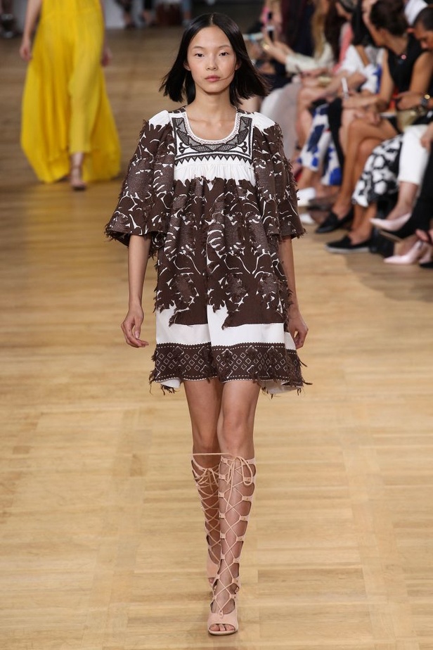 Chloé : مجموعة رومنسية تأسر القلوب