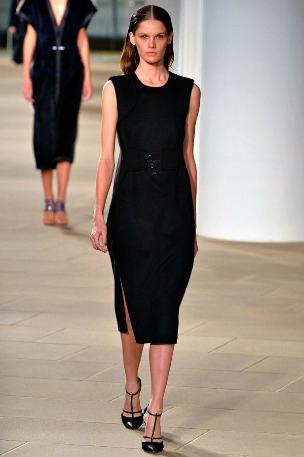 Prabal Gurung ...يجمع بين الدفء والأنوثة