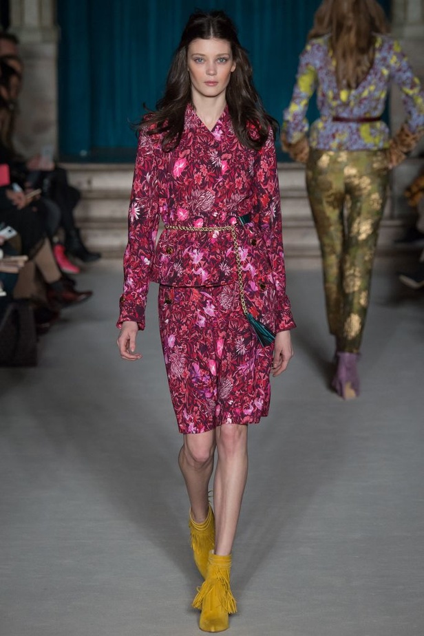 ماثيو وليامسون: لمسة من الأناقة والتداخلات اللونية المبتكرة