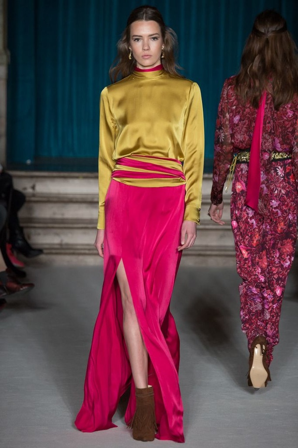 ماثيو وليامسون: لمسة من الأناقة والتداخلات اللونية المبتكرة