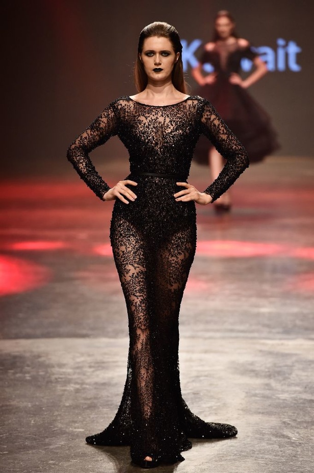 عرض ازياء Yousef El Jasmi لربيع و صيف 2016 