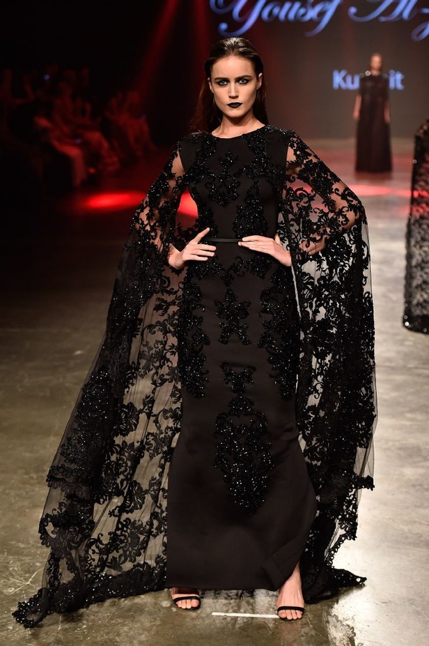 عرض ازياء Yousef El Jasmi لربيع و صيف 2016 