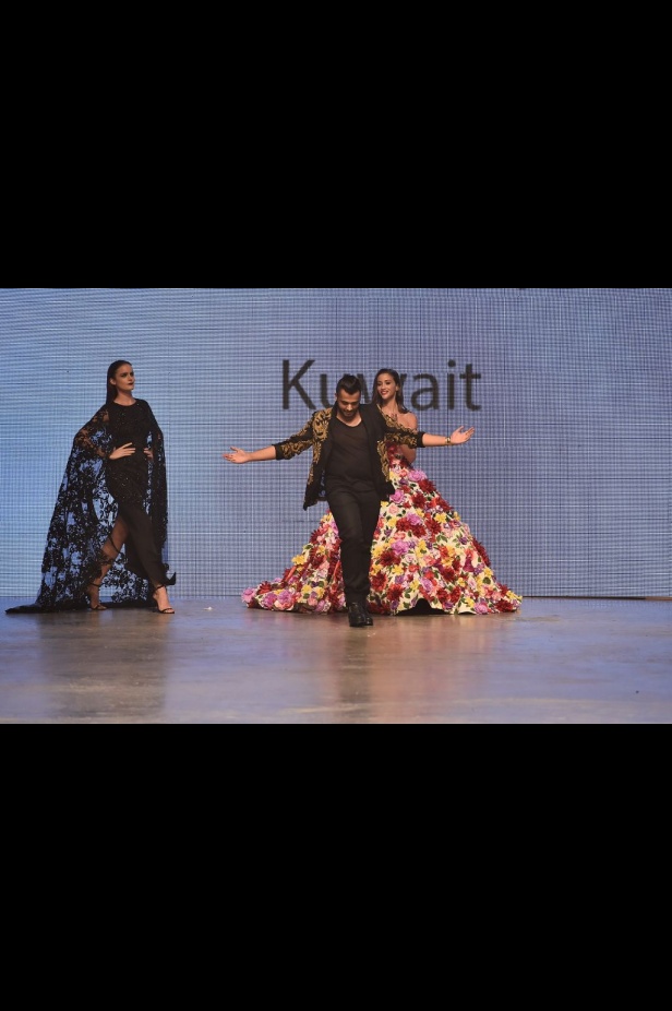 عرض ازياء Yousef El Jasmi لربيع و صيف 2016 