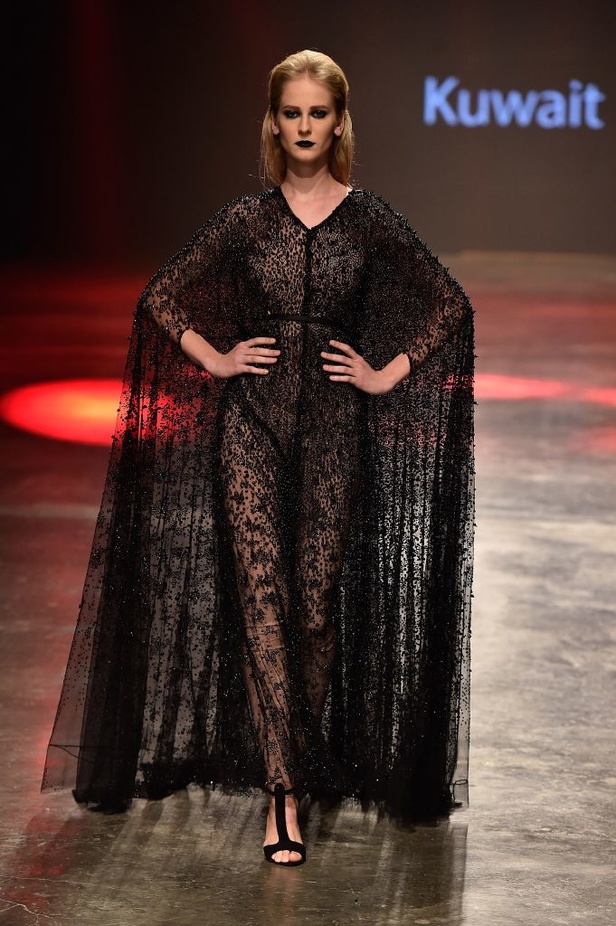 عرض ازياء Yousef El Jasmi لربيع و صيف 2016 