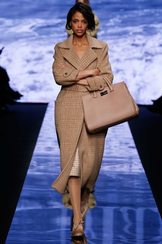 Max Mara سيدة الأناقة الكلاسيكية